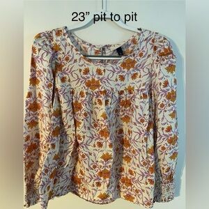 Universal Threads XL Women’s Smocked Blouse